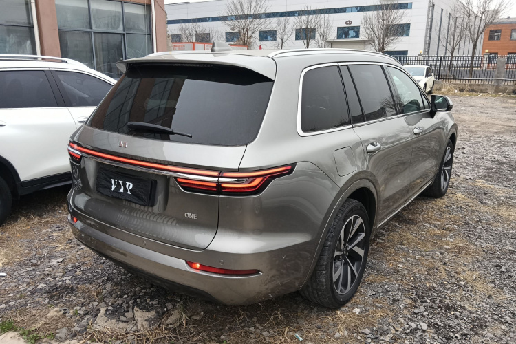 理想汽车 理想ONE 2021款 增程6座版车身外观7