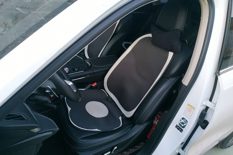 哈弗H6 2022款 第三代 1.5T 自动两驱Pro中控内饰19