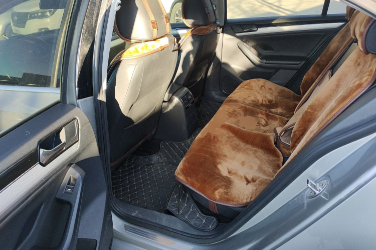 大众 速腾 2015款 1.6L 手动舒适型中控内饰21