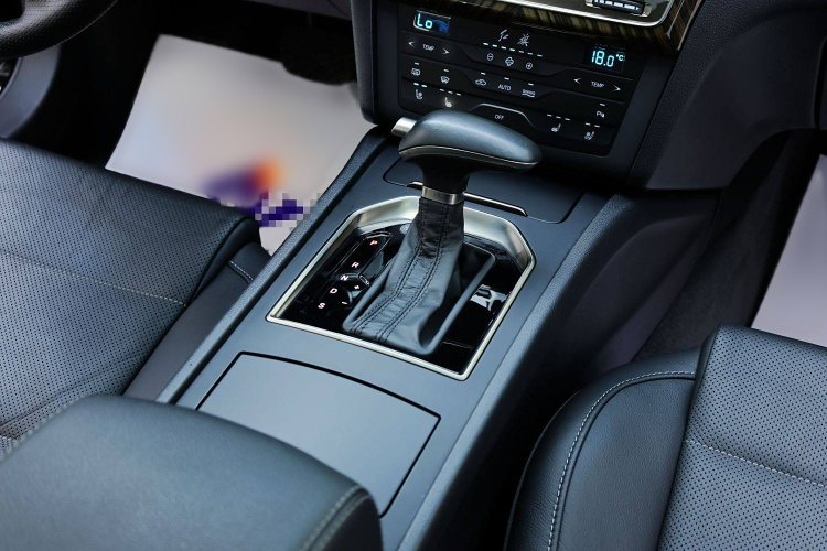 红旗H7 2021款 2.0T 旗舰版局部细节18