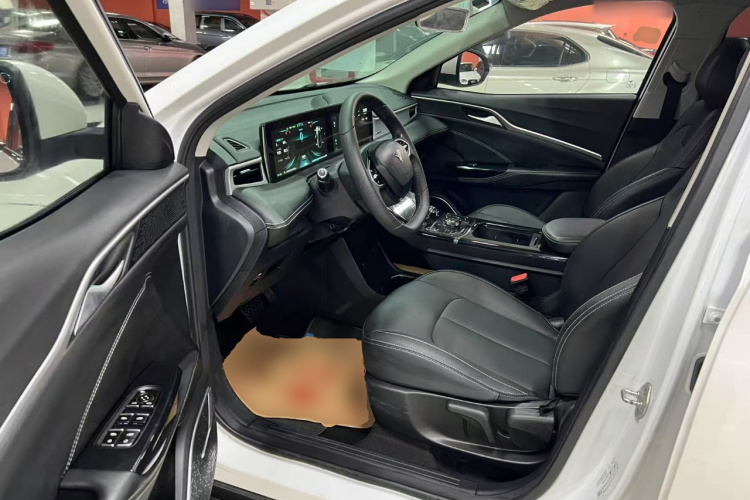 哪吒汽车 2023款 哪吒U-Ⅱ 挑战版 500 U秀 磷酸铁锂中控内饰7003