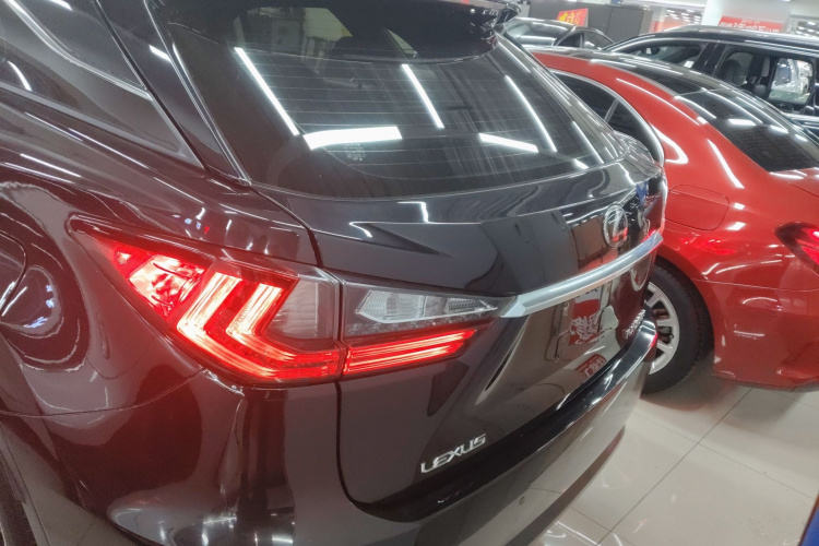 雷克萨斯RX 2016款 300 两驱精英版 国V车身外观6