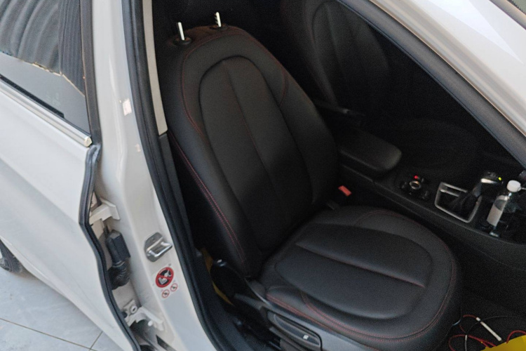 宝马1系 2017款 118i 时尚型中控内饰41