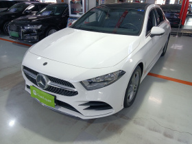 奔驰A级 2022款 改款 A 180 L 运动轿车