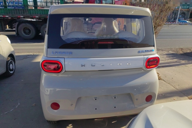 五菱汽车 宏光MINIEV 2024款 第三代 215km 青春版车身外观6