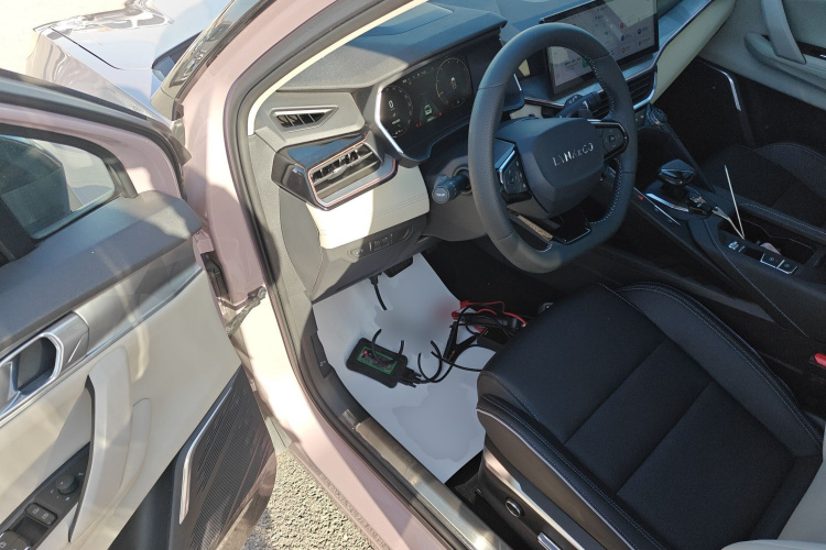 领克06 2023款 Remix 1.5T Shero中控内饰20