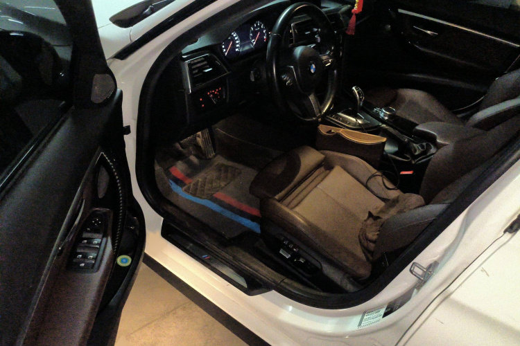 宝马3系 2019款 320Li M运动曜夜版中控内饰7003