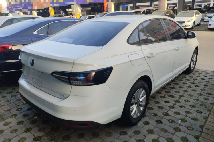 大众 朗逸 2025款 新锐 1.5L 出众新逸版车身外观7