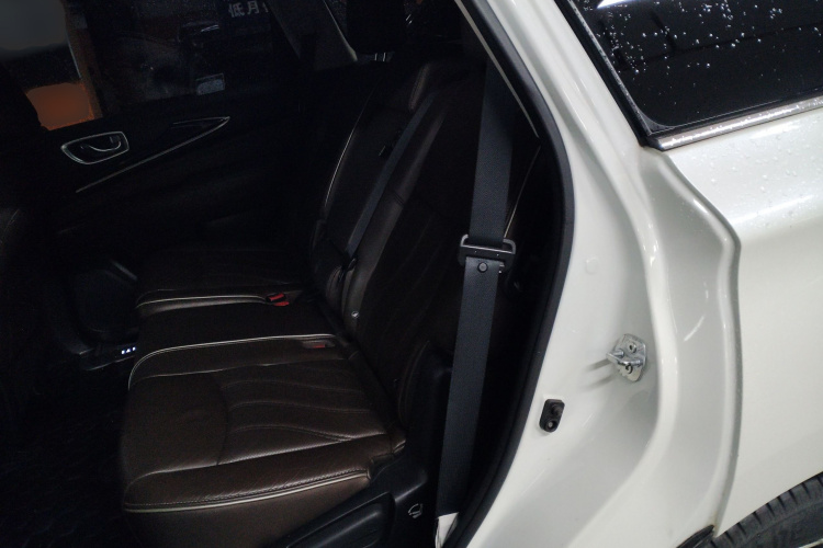 英菲尼迪QX60(进口) 2016款 2.5 S/C Hybrid 两驱卓越版 国V中控内饰21