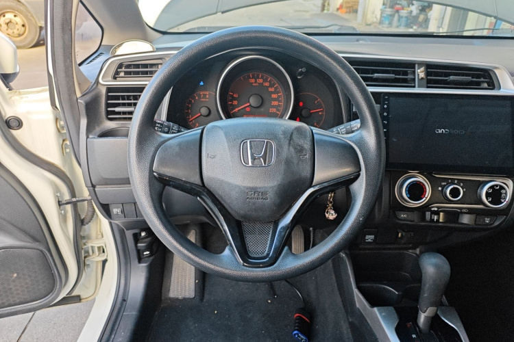 本田 飞度 2018款 1.5L CVT潮跑版中控内饰13