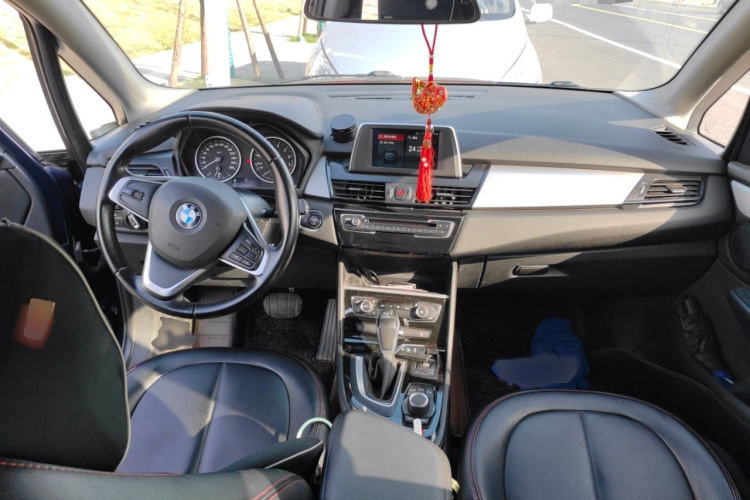 宝马2系旅行车 2016款 218i 领先型中控内饰7002