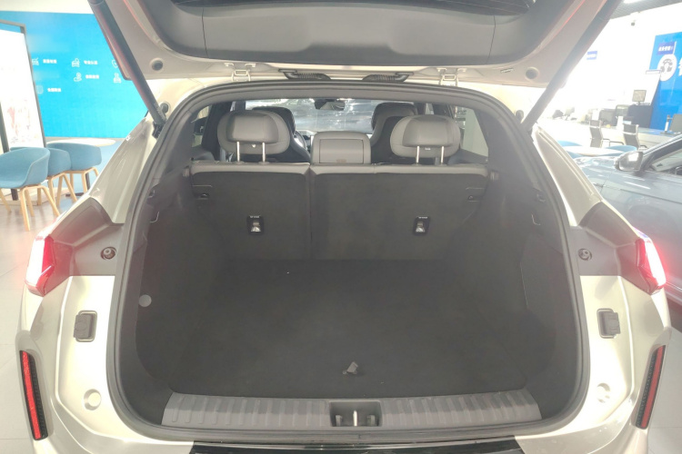 领克08 EM-P 2023款 120km 长续航Halo局部细节23