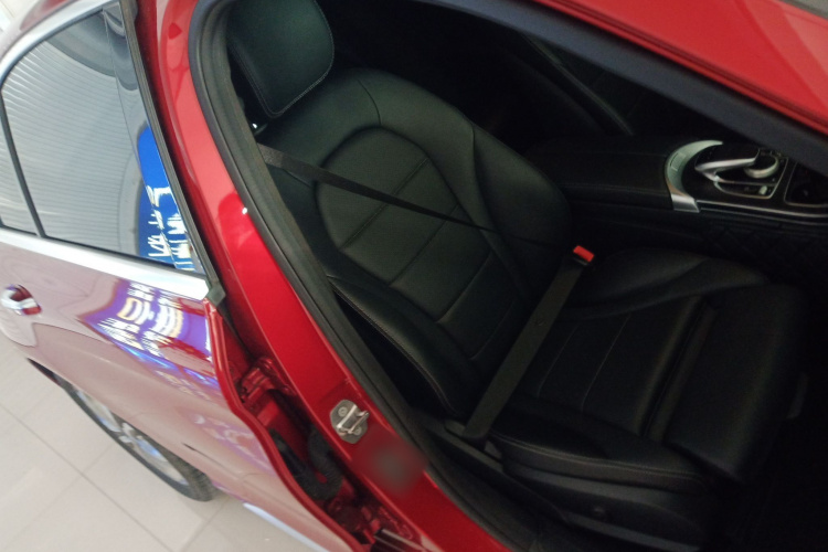 奔驰C级 2017款 改款 C 180 L 时尚型运动版局部细节41