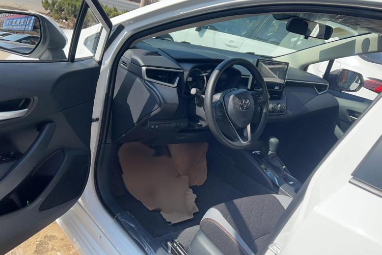 丰田 卡罗拉 2024款 1.2T 先锋版中控内饰7002