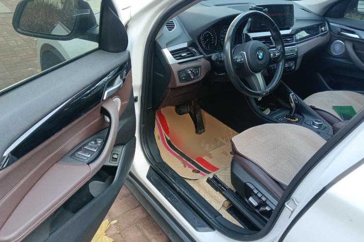 宝马X1 2021款 sDrive25Li 领先型中控内饰20