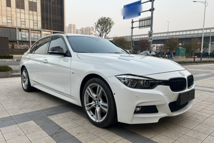 宝马3系 2018款 320Li M运动曜夜版车身外观6006