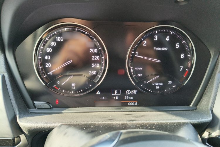 宝马1系 2018款 改款 118i 运动型局部细节14