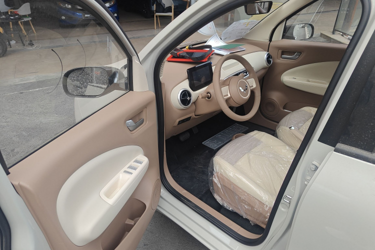 五菱汽车 宏光MINIEV 2025款 四门版 进阶款中控内饰7003