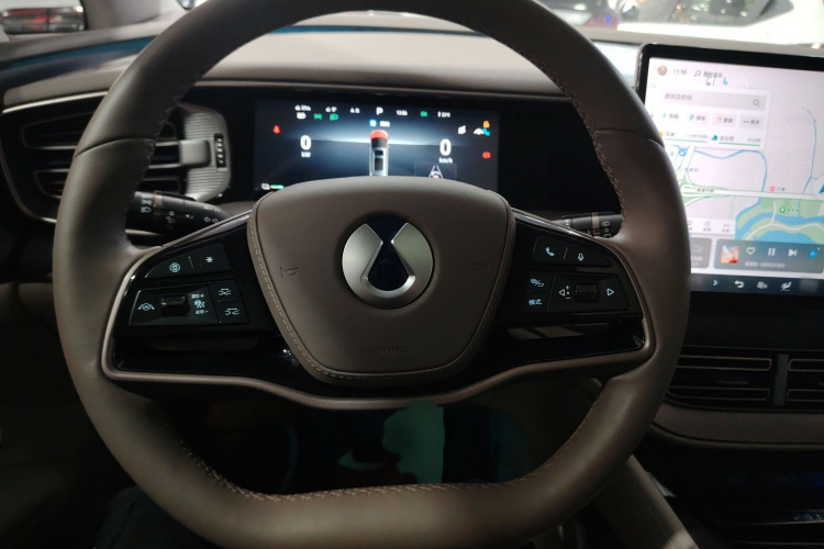 腾势D9 2022款 DM-i 970 四驱旗舰型局部细节13