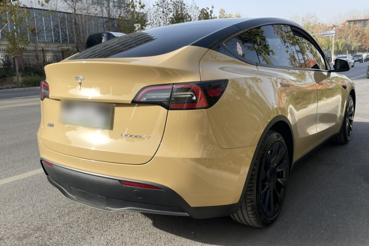 特斯拉 Model Y 2022款 改款 后轮驱动版车身外观6006