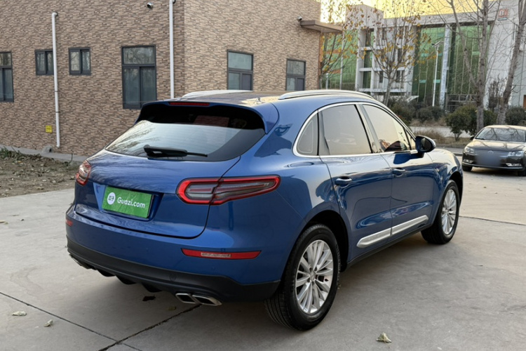 众泰SR9 2017款 2.0T 自动极致之心版车身外观6005