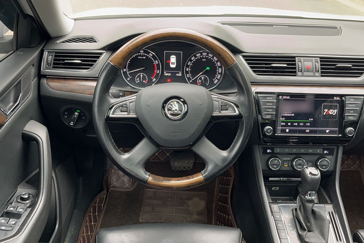 斯柯达 速派 2016款 TSI380 DSG尊行版局部细节13