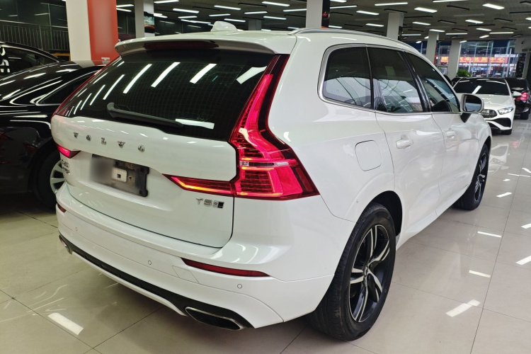 沃尔沃XC60 2018款 T5 四驱智远运动版车身外观7