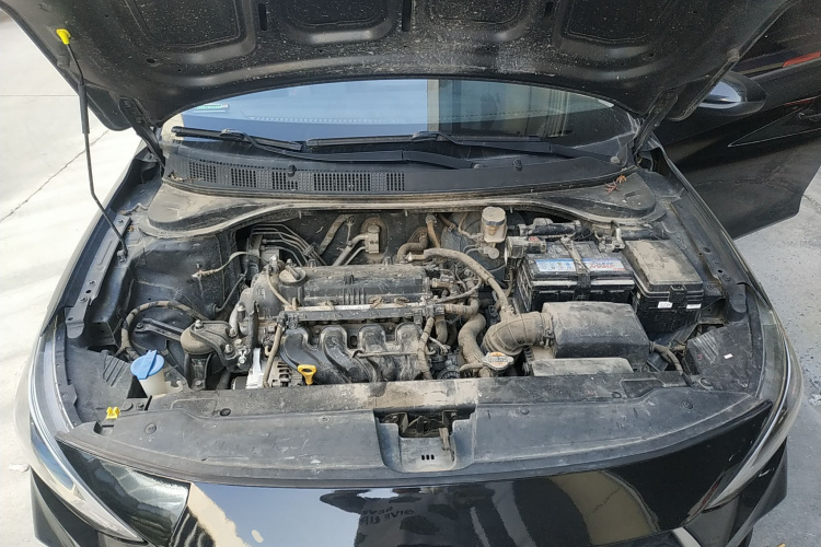 现代 悦动 2020款 1.6L 自动GL悦目版机舱底盘24