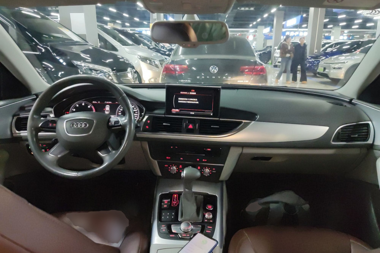 奥迪A6L 2015款 TFSI 百万纪念智领型中控内饰7002