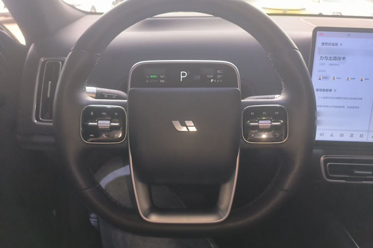 理想汽车 理想L9 2022款 Max中控内饰13