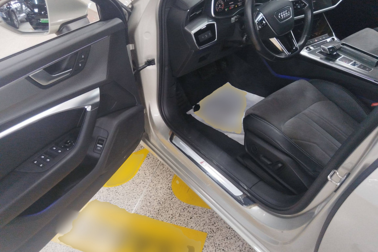 奥迪A6L 2022款 40 TFSI 豪华动感型中控内饰7003