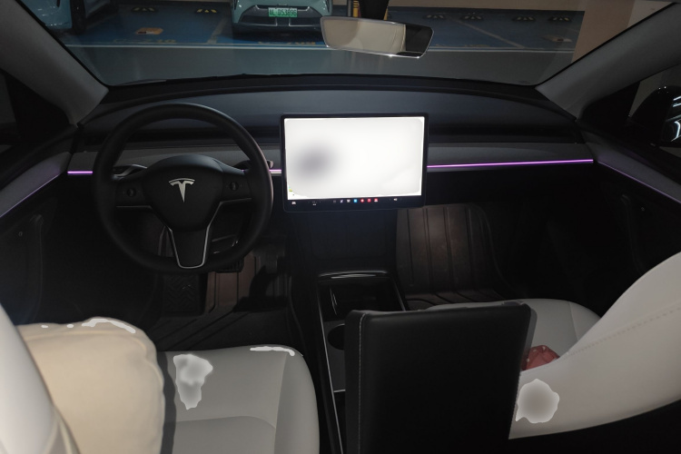 特斯拉 Model Y 2024款 后轮驱动版中控内饰7002
