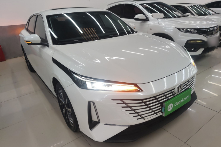 长安 逸动 2024款 1.5T GDI自动 尊贵型车身外观6002