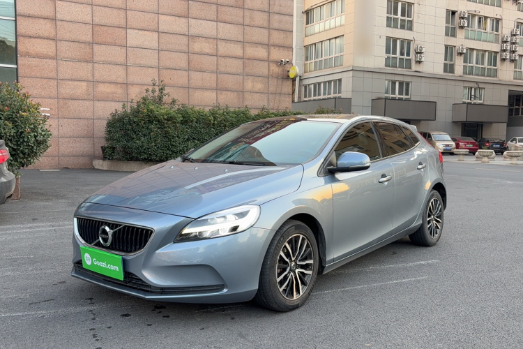 沃尔沃V40 2017款 T3 智逸版车身外观1