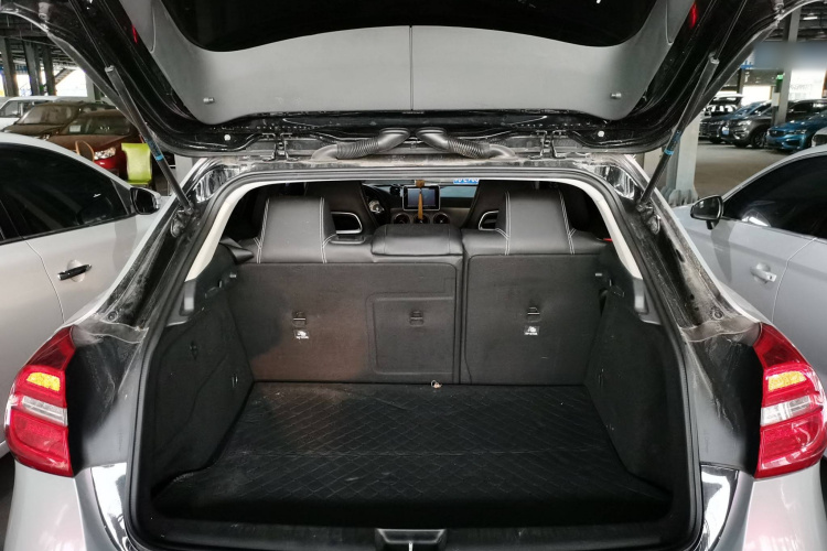 奔驰GLA 2016款 GLA 200 时尚型局部细节23