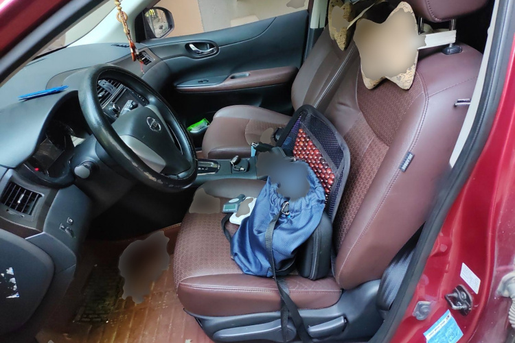 日产 骐达TIIDA 2013款 1.6L CVT酷咖版局部细节19