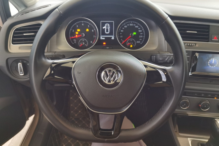 大众 高尔夫 2016款 230TSI 自动舒适型中控内饰13