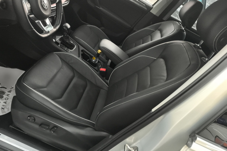 大众 途观L 2019款 330TSI 自动两驱R-Line旗舰版 国VI局部细节19