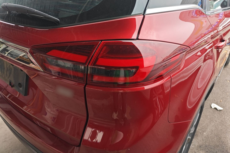 吉利汽车 博越 2018款 1.8TD 自动两驱智联型4G互联版车身外观9