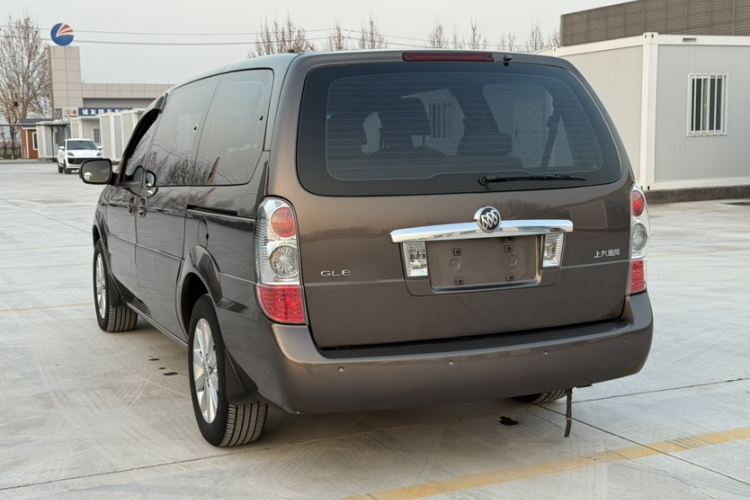 别克GL8 2014款 2.4L 行政版车身外观6003