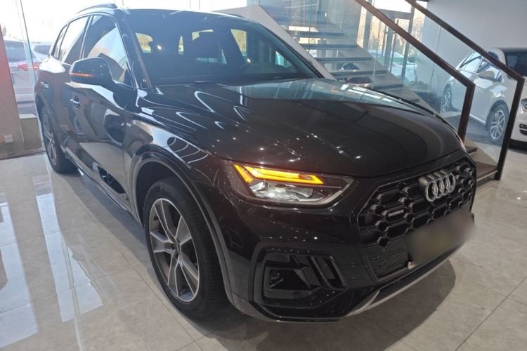 奥迪Q5L 2023款 40T 豪华动感型车身外观3