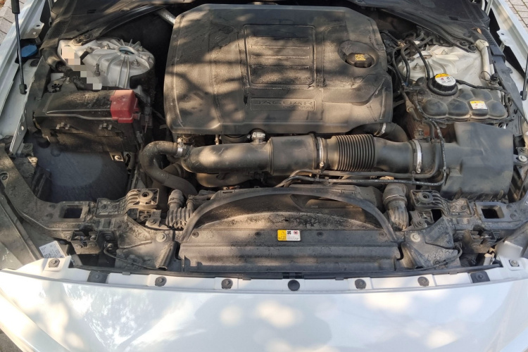 捷豹XE 2017款 2.0T 200PS R-Sport局部细节24