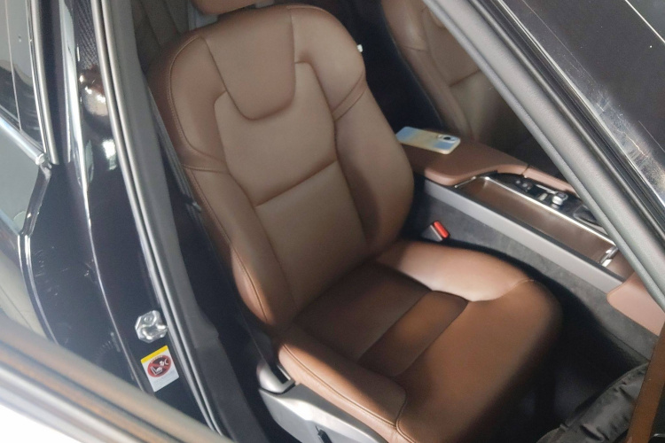 沃尔沃XC90 2020款 T6 智逸豪华版 7座局部细节41