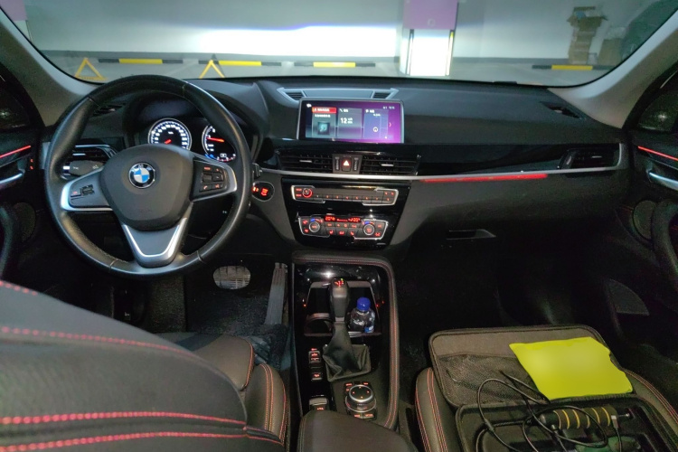 宝马X1 2019款 xDrive20Li 尊享型中控内饰12