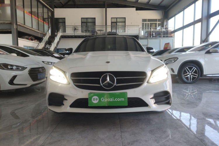 奔驰C级 2019款 C 260 运动版 4MATIC车身外观2