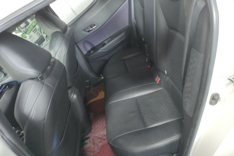 丰田 奕泽IZOA 2018款 2.0L 奕驰版 国VI中控内饰21