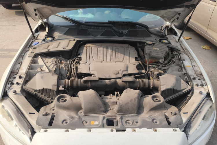 捷豹XJ 2015款 XJL 3.0 SC 典雅商务80周年典藏版局部细节24