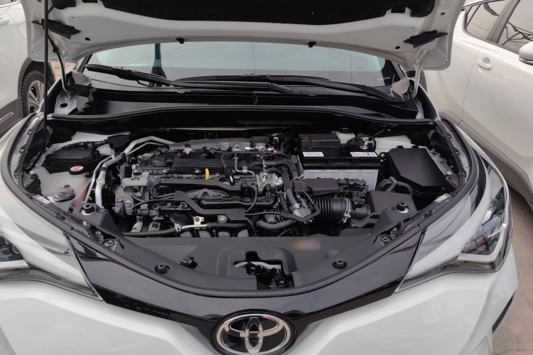 丰田C-HR 2021款 2.0L 豪华版机舱底盘24