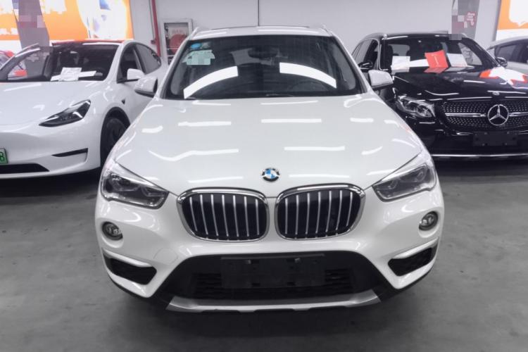 宝马X1 2019款 sDrive18Li 尊享型车身外观6001