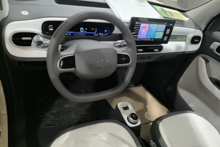 吉利银河 熊猫 2025款 210km 元气熊中控内饰12